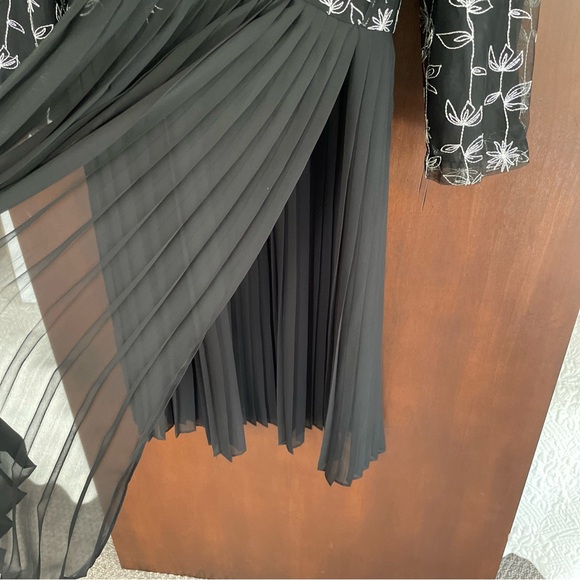 NWT Alfani Pleated Embroidered Side Split Long Sheer kimono - Picture 4 of 16